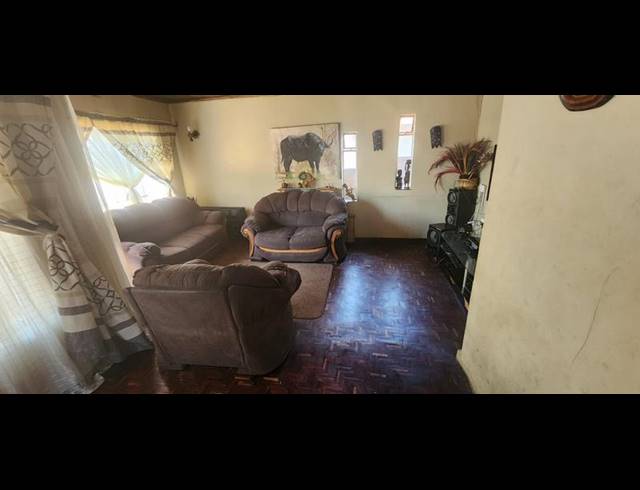 2 BEDROOM HOUSE FOR SALE IN MOROKA